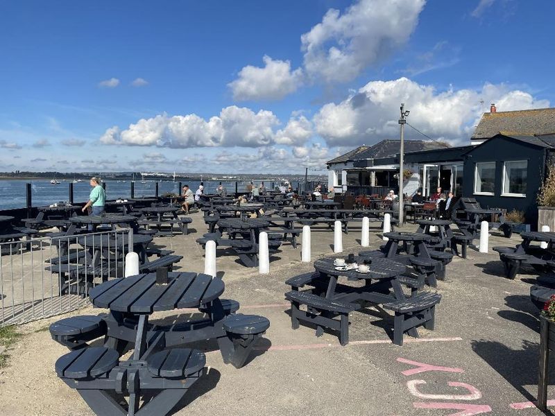 The Ferryboat Inn patio. (Pub, External, Garden). Published on 06-10-2026