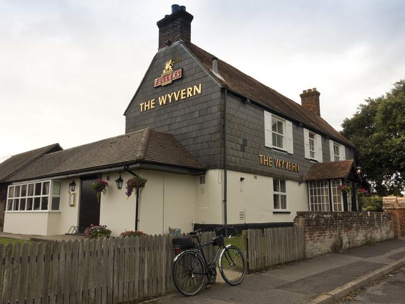 Pub. (Pub). Published on 01-09-2017
