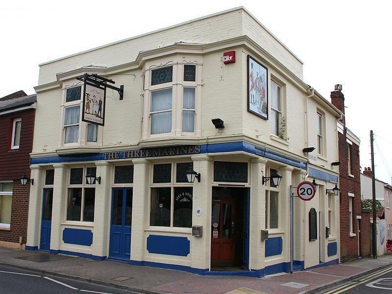 Pub. (Pub). Published on 31-08-2017