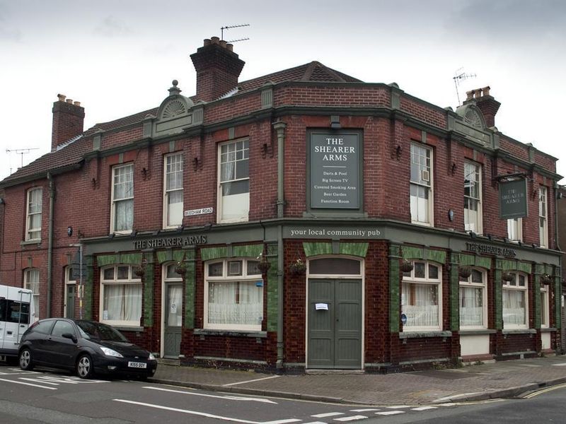 Pub. (Pub). Published on 04-09-2017