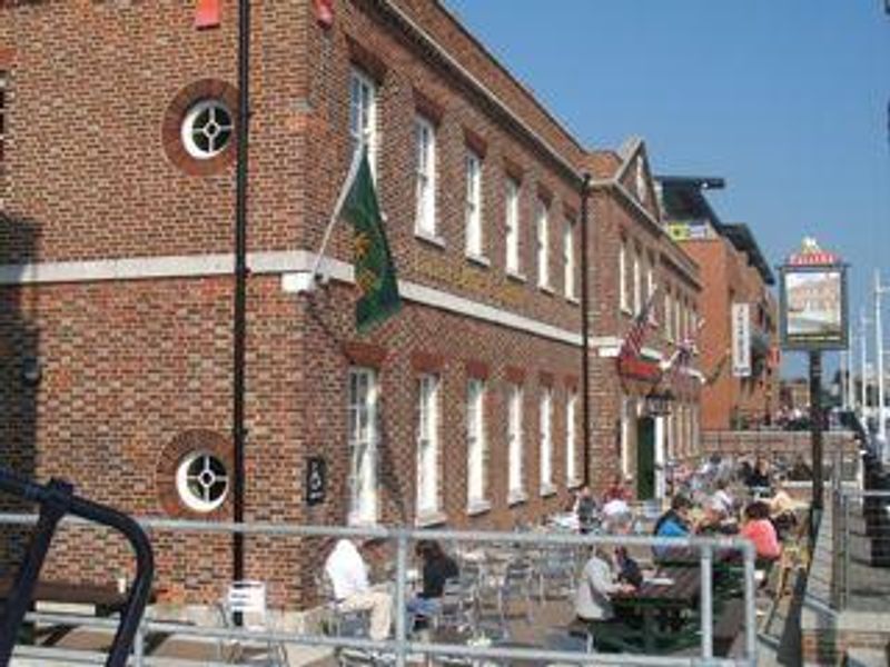 The Old Customs House. (Pub). Published on 20-10-2013