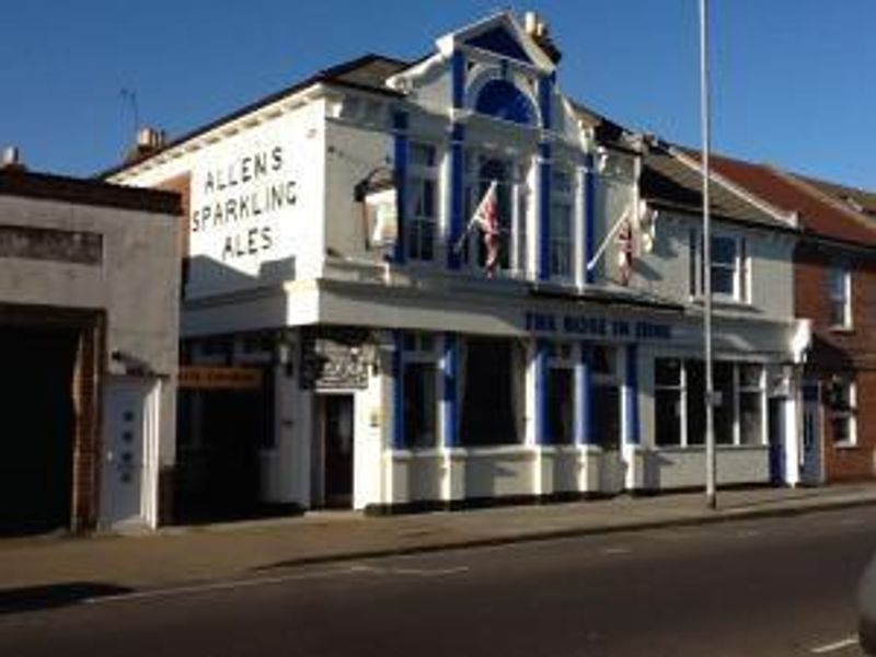 Pub. (Pub). Published on 01-07-2015