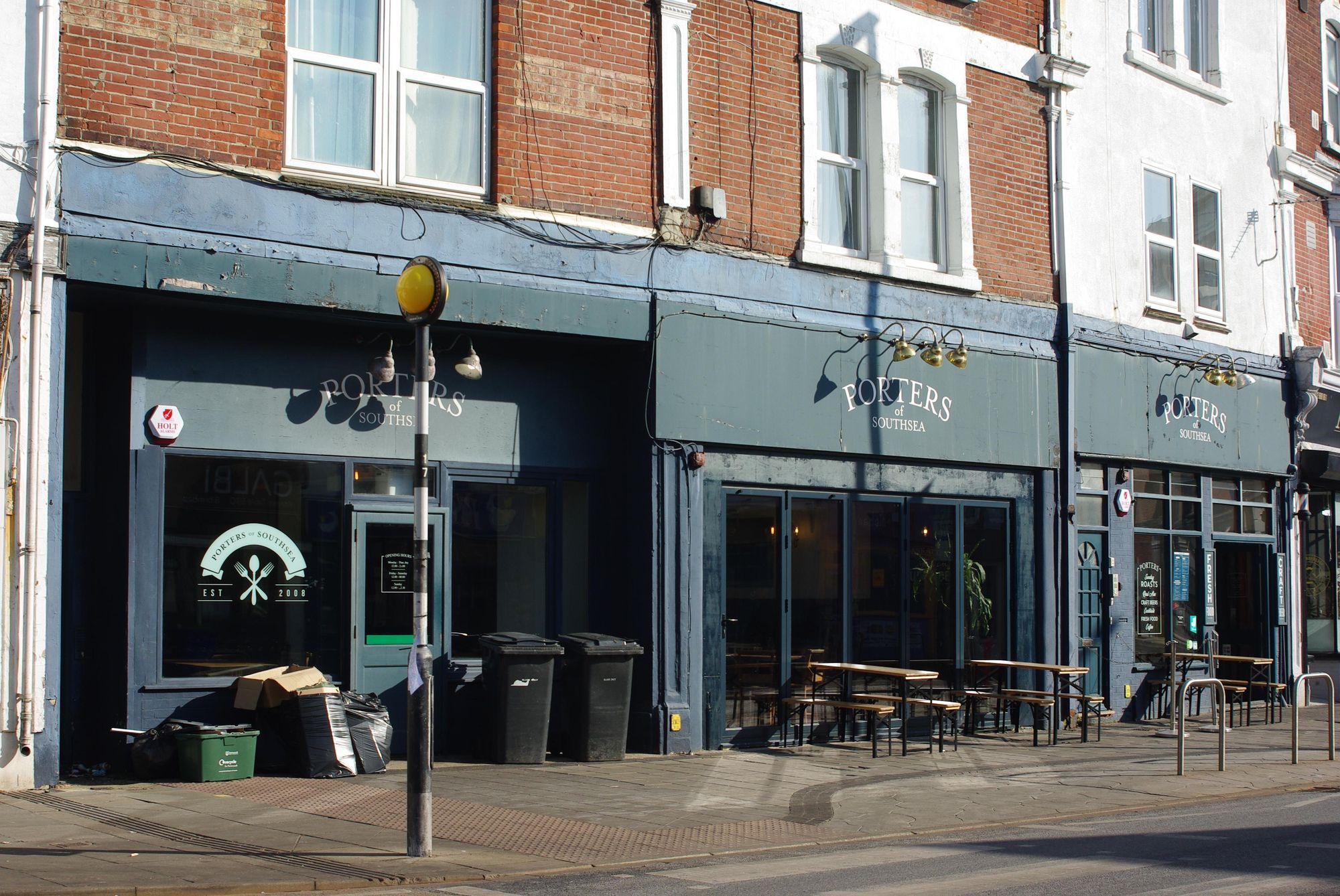 Porters. (Pub, External). Published on 28-02-2023