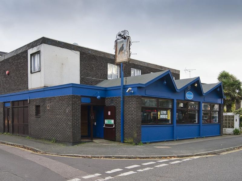 Pub. (Pub). Published on 28-08-2017