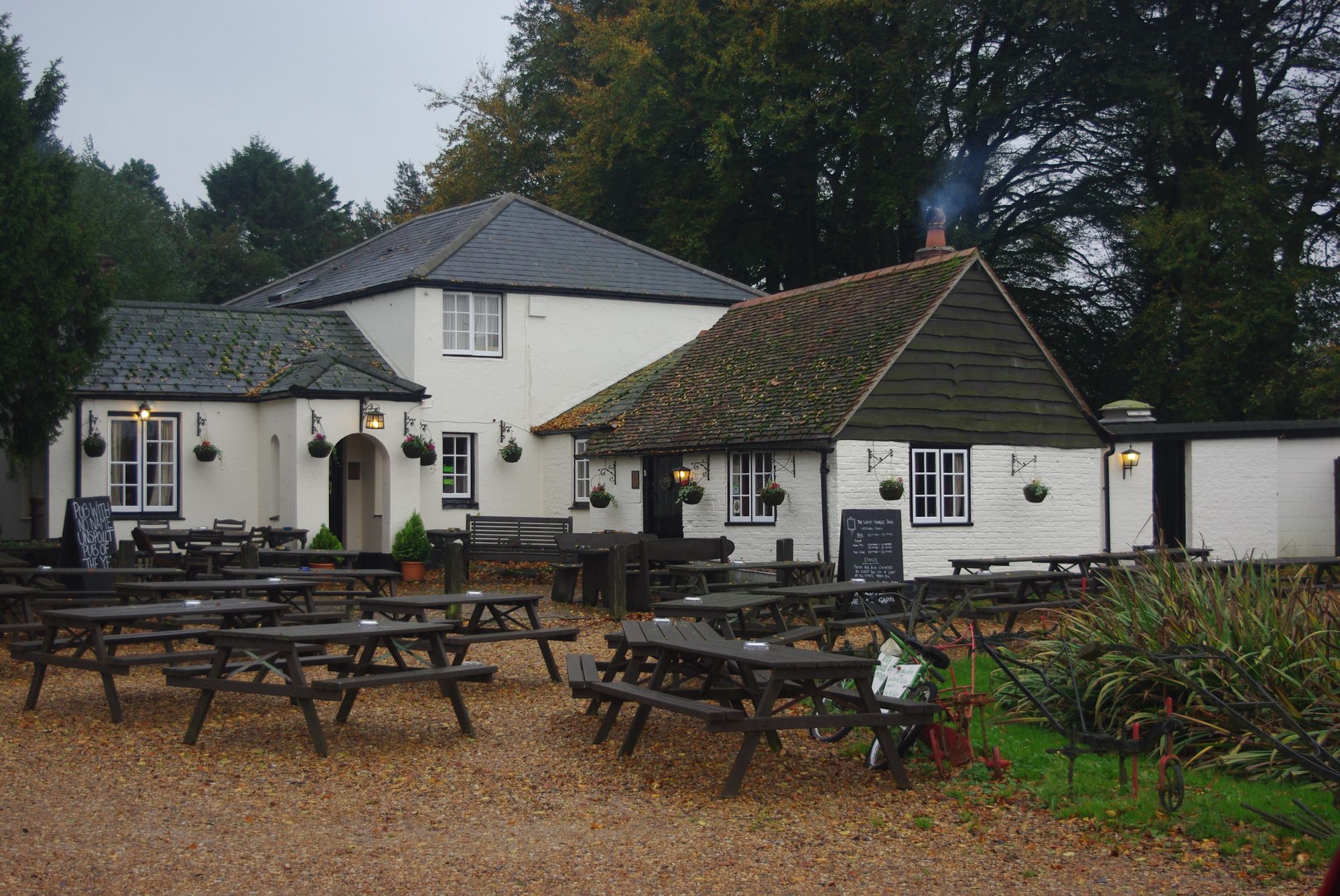 The White Horse. (Pub). Published on 26-10-2013