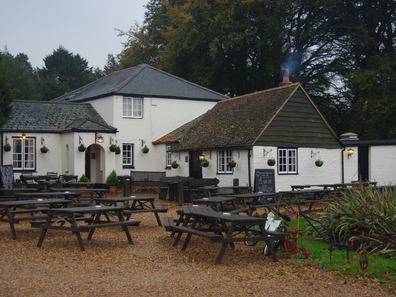 The White Horse. (Pub). Published on 26-10-2013