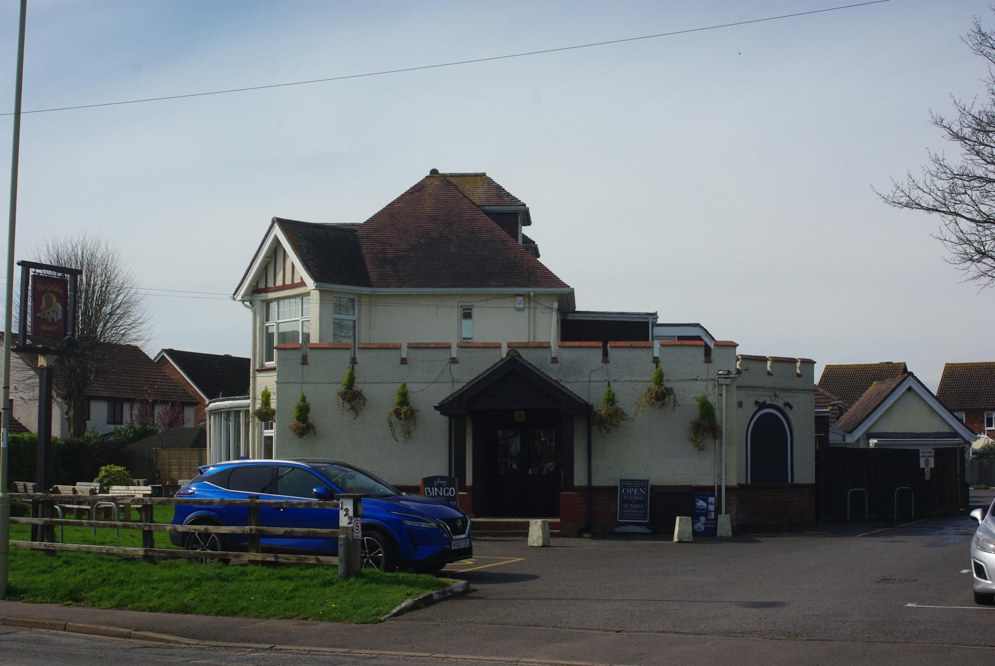 The Golden Bowler. (Pub, External). Published on 21-03-2024
