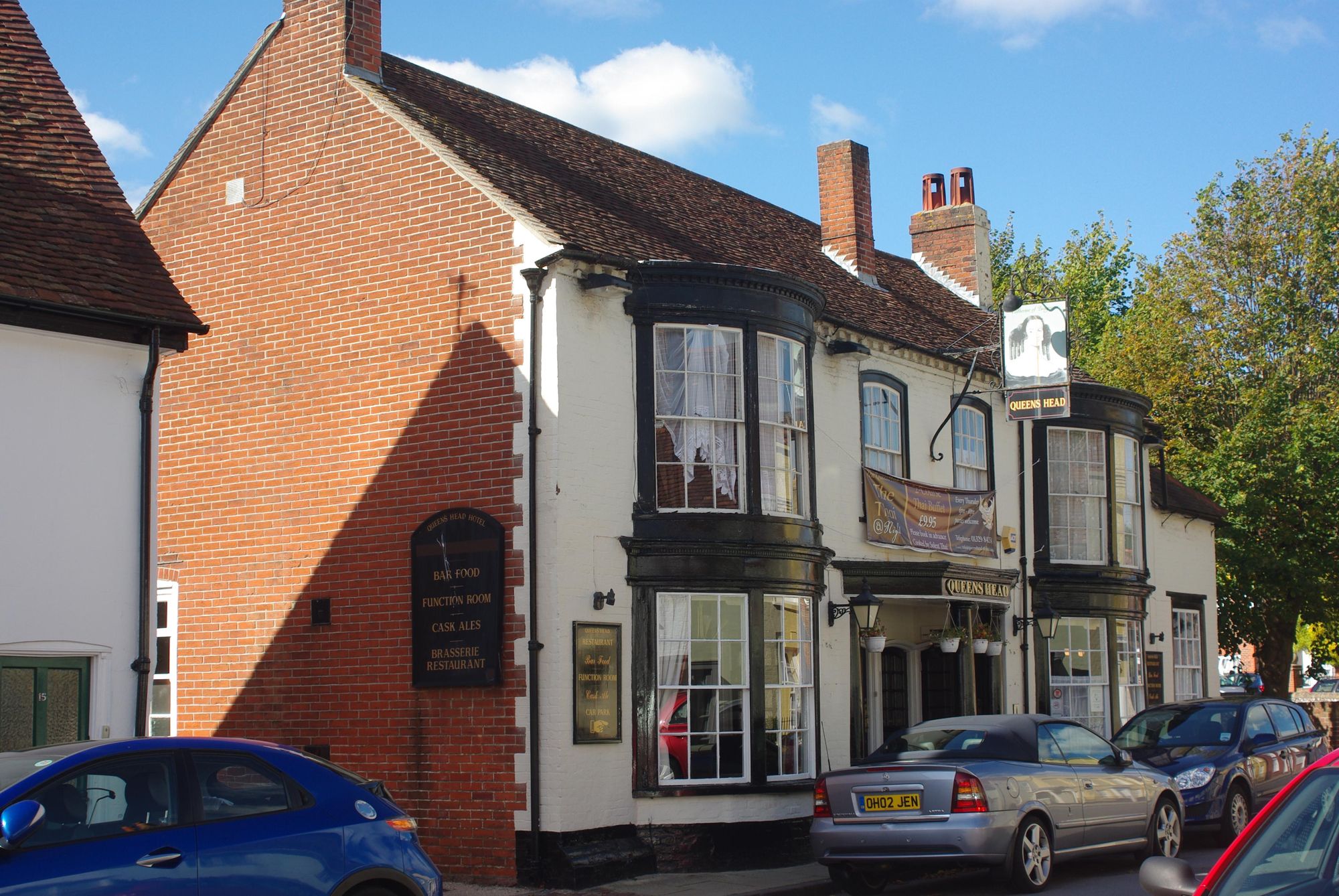 The Queen's Head. (Pub). Published on 03-11-2013