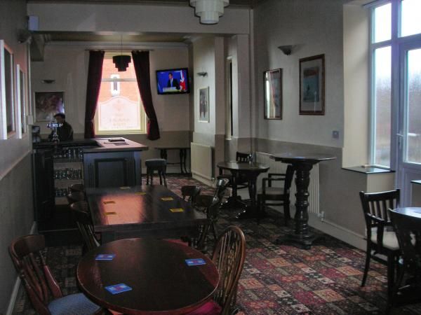 (Customers). Published on 21-05-2012