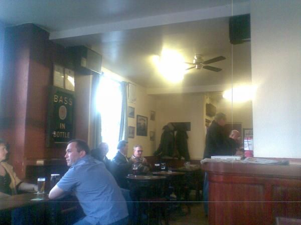 (Bar, Customers). Published on 21-05-2012