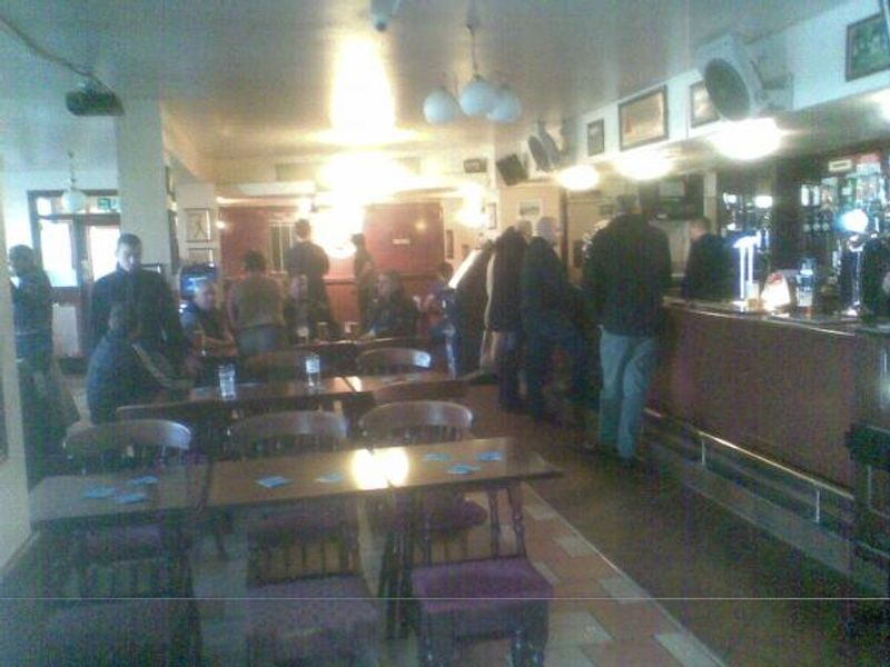 (Bar, Customers). Published on 21-05-2012 