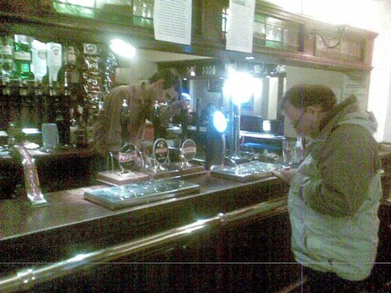 (Bar, Customers). Published on 24-05-2012 