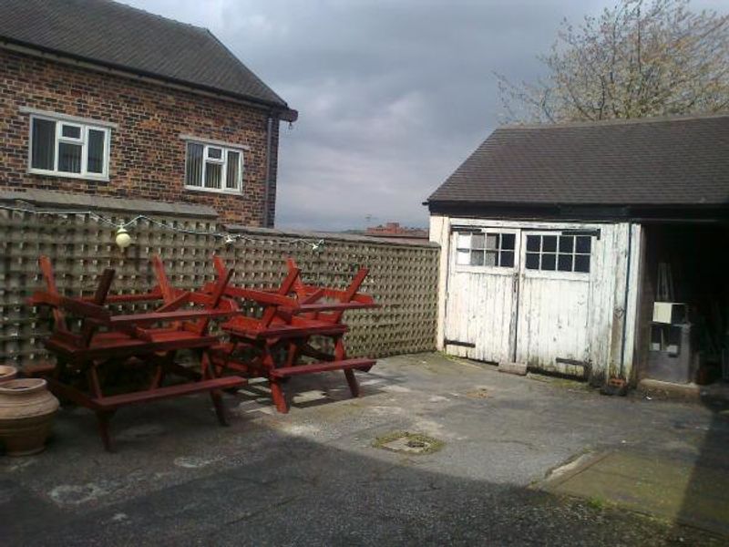 (Garden). Published on 27-05-2012 