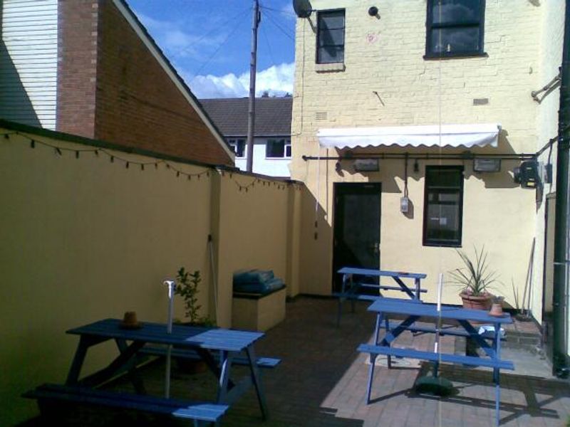 (Garden). Published on 27-05-2012
