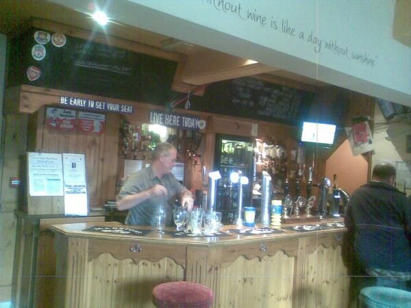 (Bar). Published on 10-06-2012