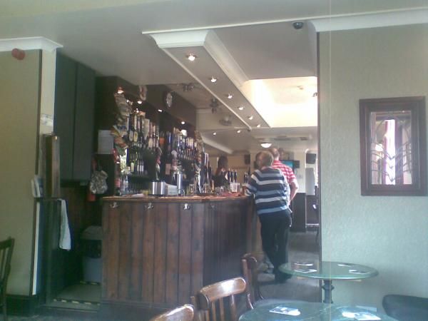 (Bar, Customers). Published on 14-06-2012