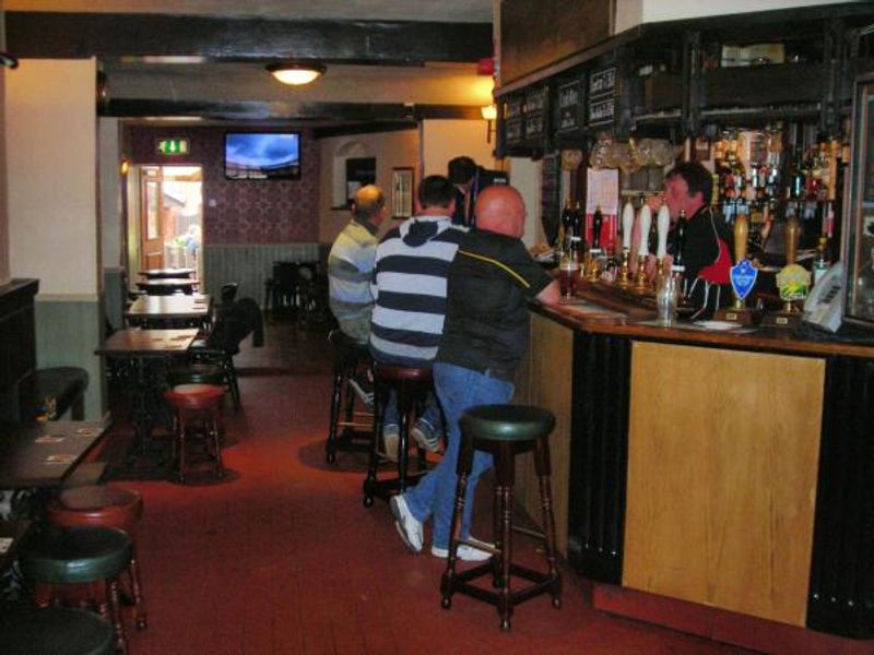 (Bar). Published on 11-06-2012 