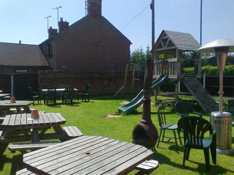 (Garden). Published on 10-06-2012 