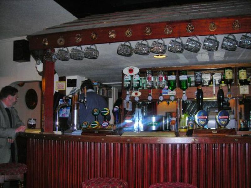 (Bar). Published on 27-05-2012