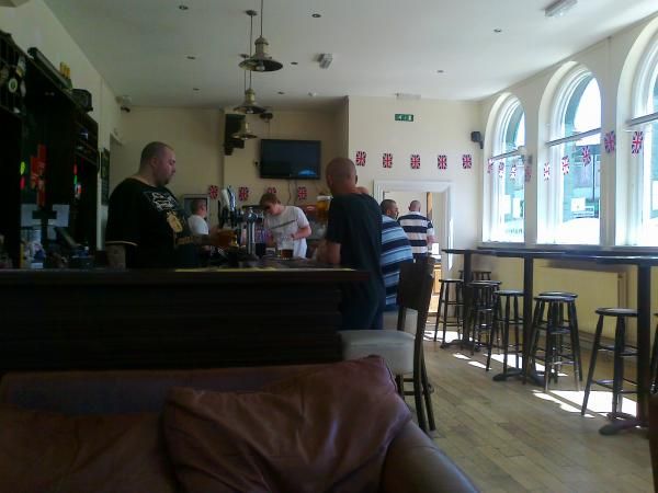 (Bar). Published on 28-05-2012