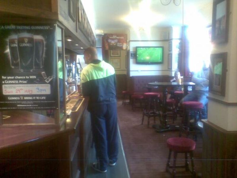 (Bar). Published on 10-06-2012 