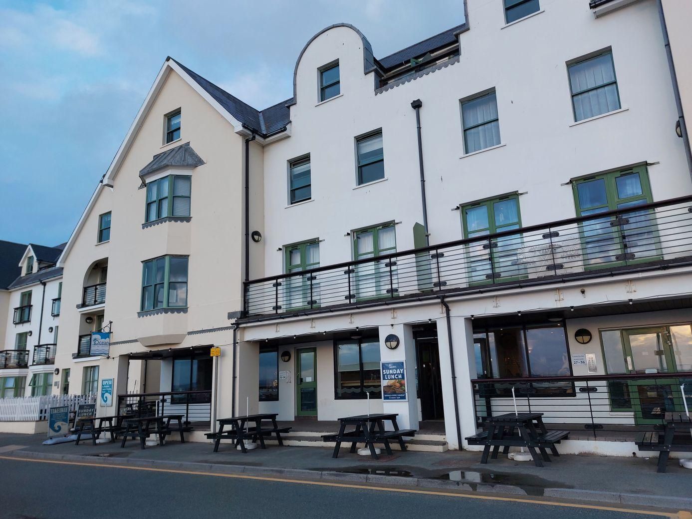 Ocean Cafe Bar & Restaurant, Broad Haven CAMRA Experience