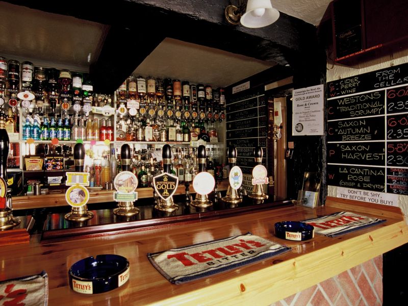 Rose & Crown, March, 2003. (Pub). Published on 15-07-2012