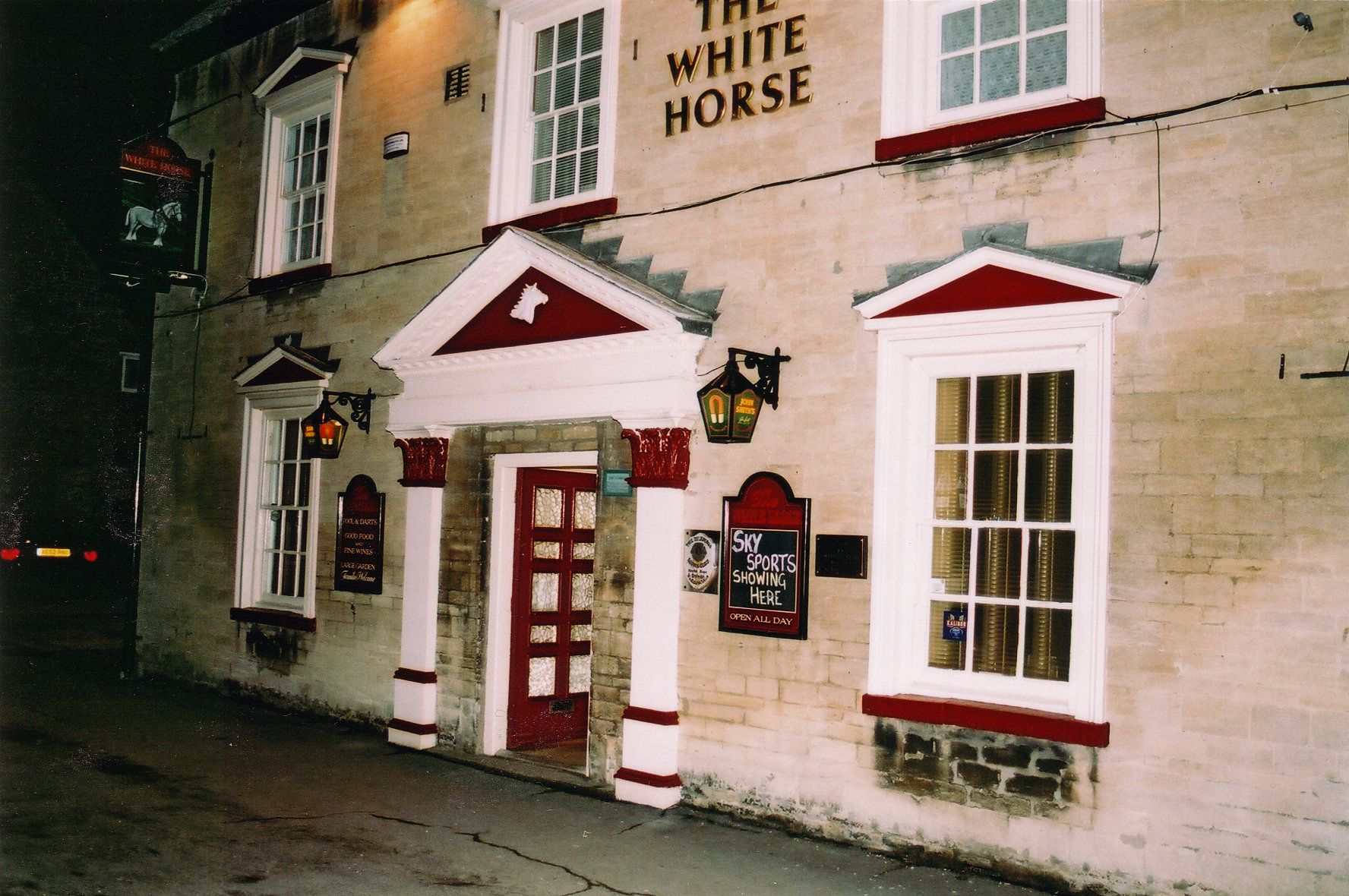 White Horse, Market Deeping, 2007. (Pub). Published on 15-07-2012