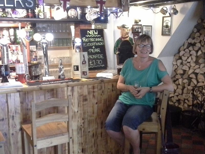 (Pub, Bar). Published on 19-07-2017