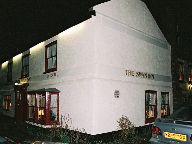 Swan Inn, Parson Drove, 2004. (Pub). Published on 15-07-2012