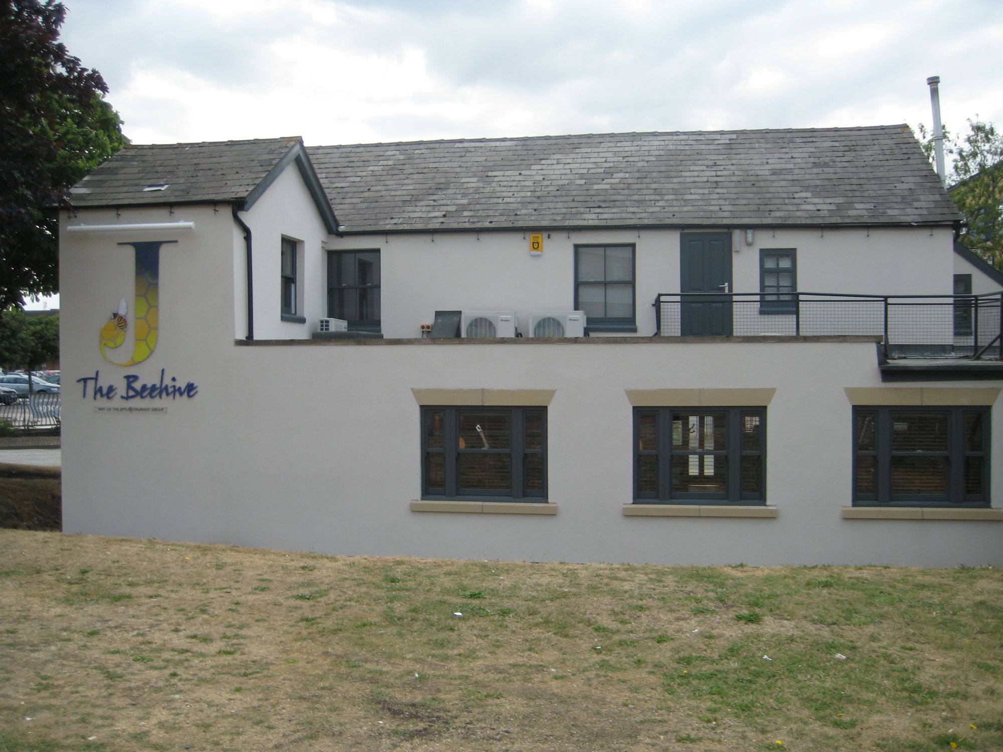 Beehive, Peterborough, 2010. (Pub). Published on 15-07-2012