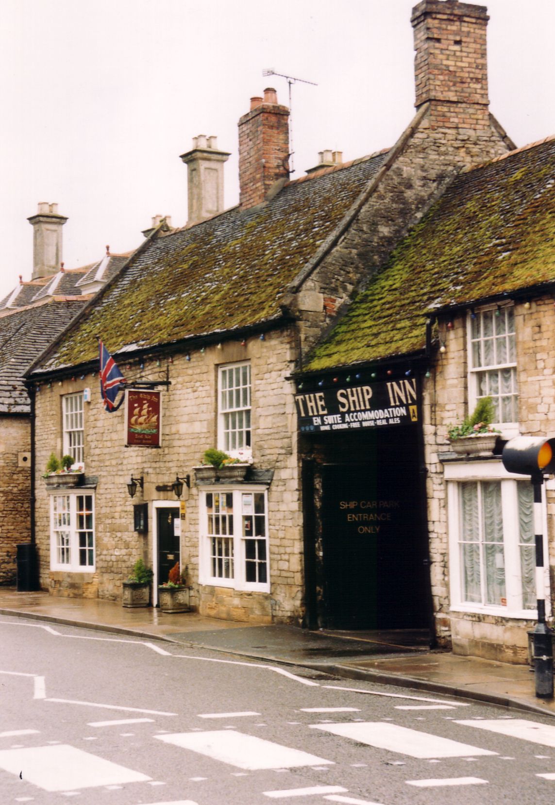 Ship Inn, Oundle, 2000. (Pub). Published on 15-07-2012