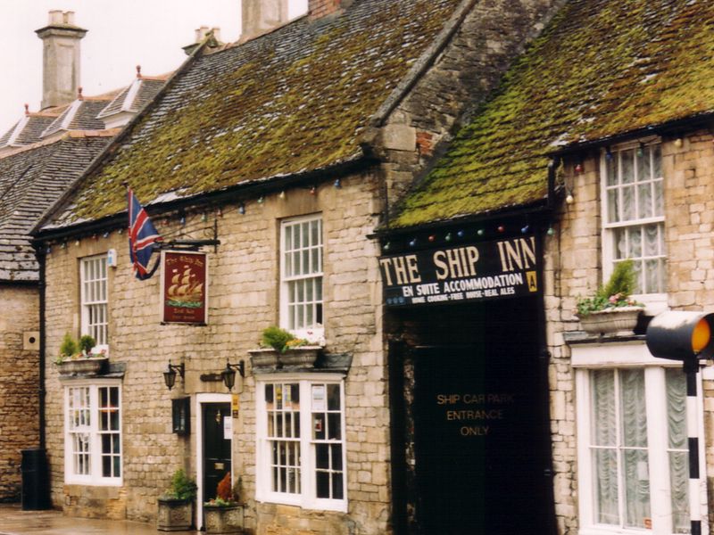 Ship Inn, Oundle, 2000. (Pub). Published on 15-07-2012 