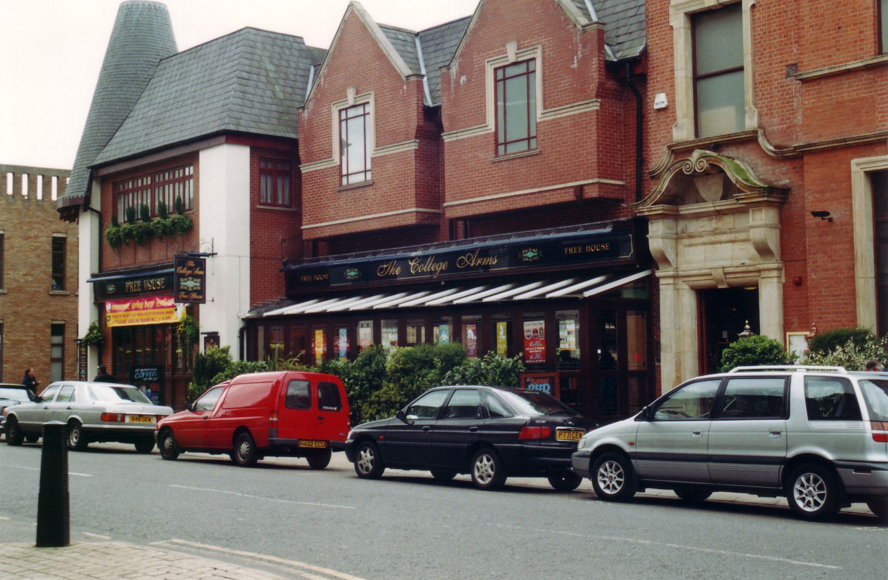 College Arms, Peterborough, 2000. (Pub). Published on 15-07-2012