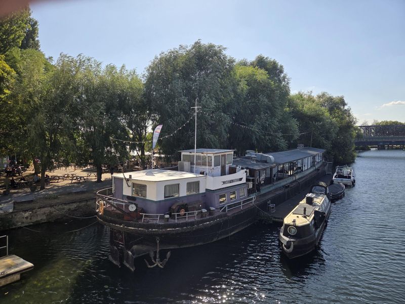 Boat and river. (Pub, External). Published on 27-08-2026 
