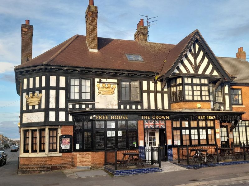 Crown, Lincoln Rd 2024 - Photo: Steve Bersey. (Pub, External, Key). Published on 02-04-2024
