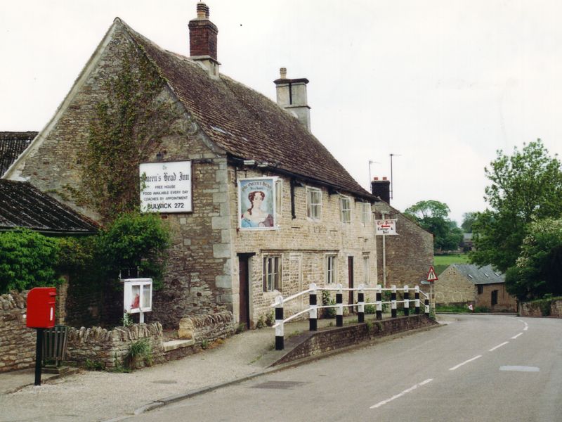 Queens Head, Bulwick, 2000. (Pub). Published on 15-07-2012