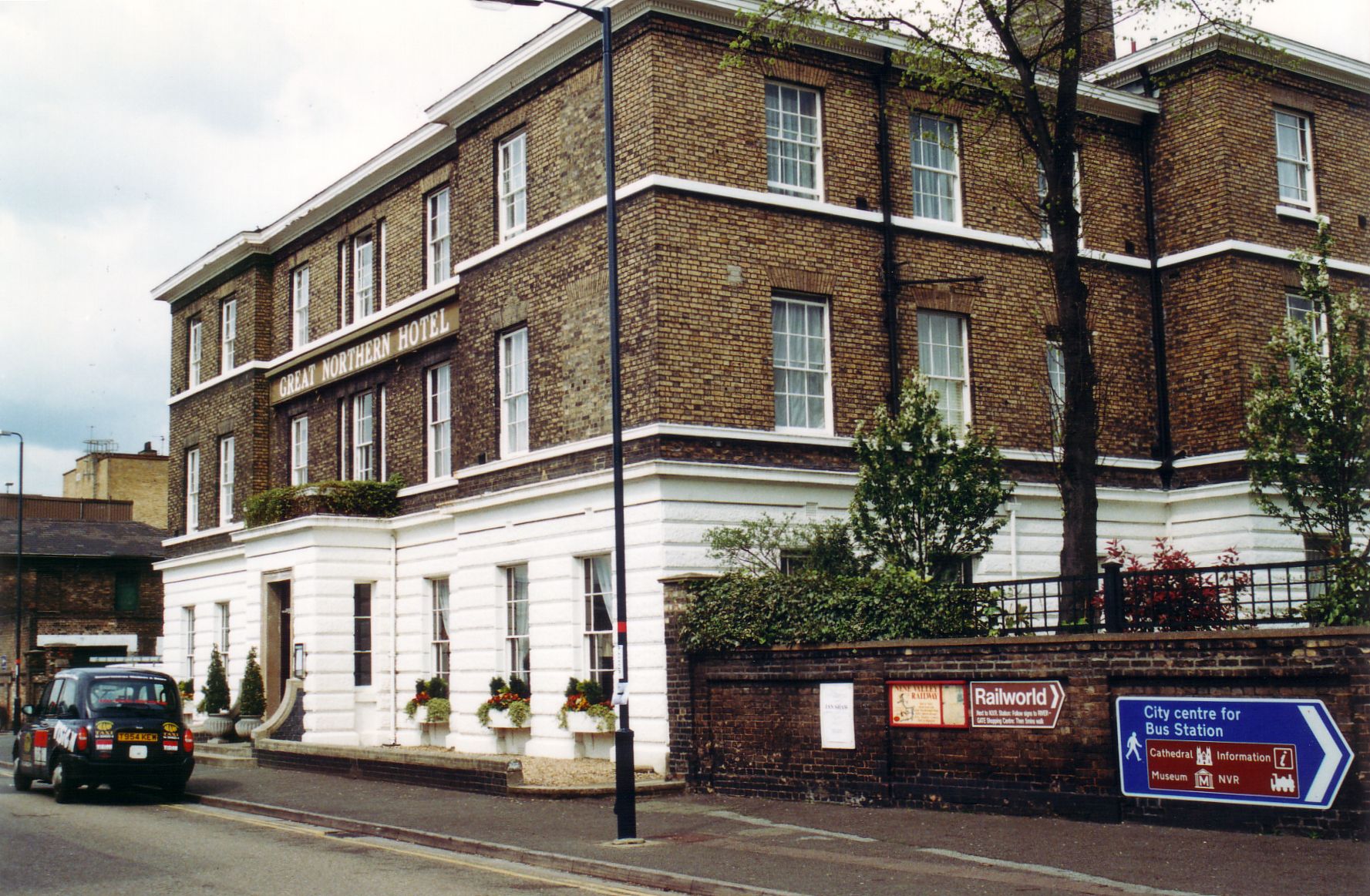 Great Northern Hotel, Peterborough, 2000. (Pub). Published on 15-07-2012