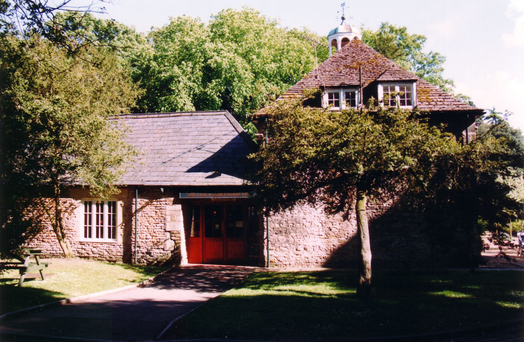 Ramblewood Inn, Peterborough, 2000. (Pub). Published on 15-07-2012
