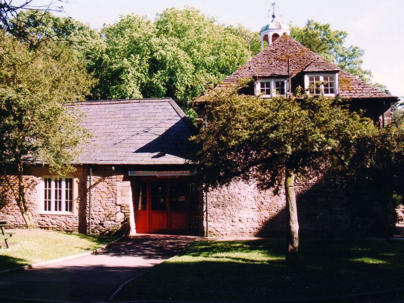 Ramblewood Inn, Peterborough, 2000. (Pub). Published on 15-07-2012 