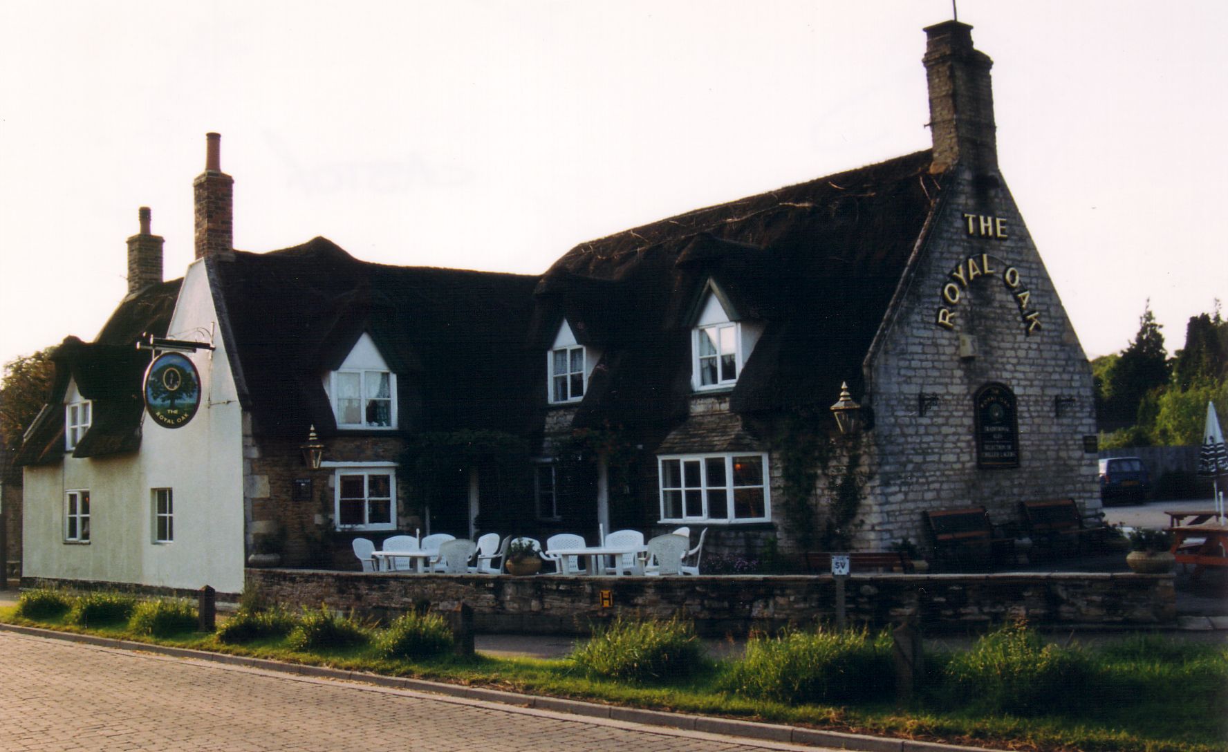 Royal Oak, Castor, 2000. (Pub). Published on 15-07-2012