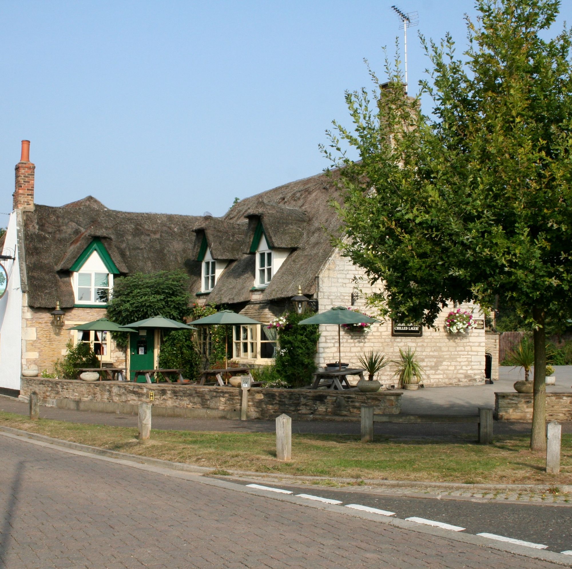 Royal Oak - Castor. (Pub, External). Published on 02-10-2013