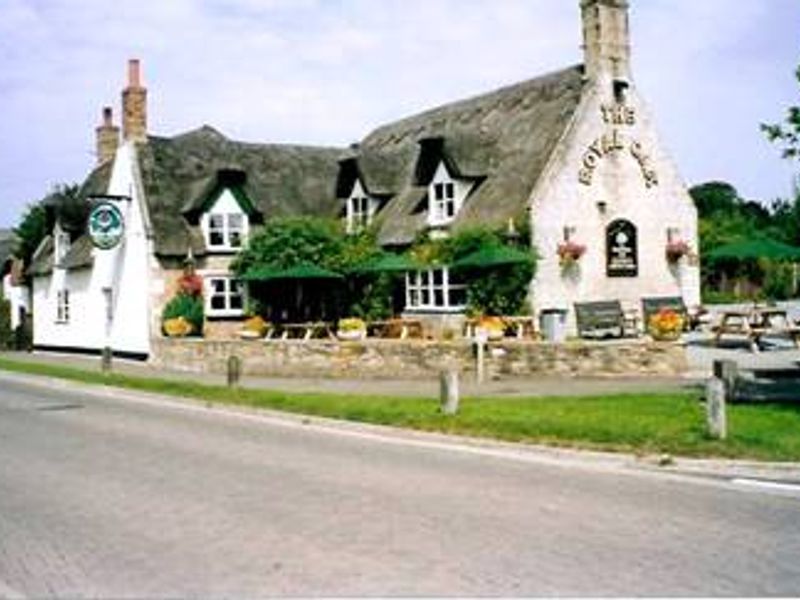 Royal Oak - Castor. (Pub, External, Key). Published on 02-10-2013