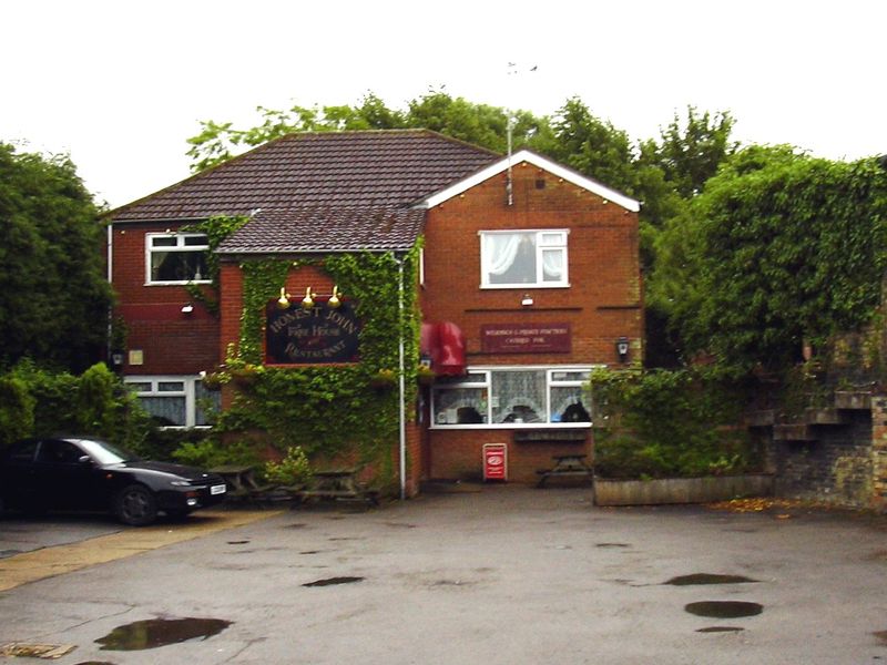 Honest John, Chatteris, 2003. (Pub, Key). Published on 15-07-2012