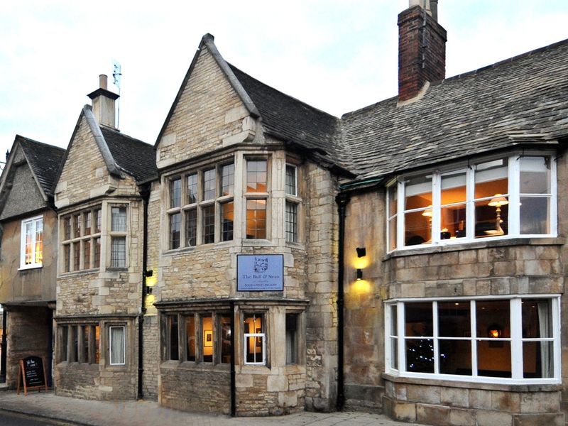 Bull and Swan - Stamford. (Pub, External, Key). Published on 02-10-2013