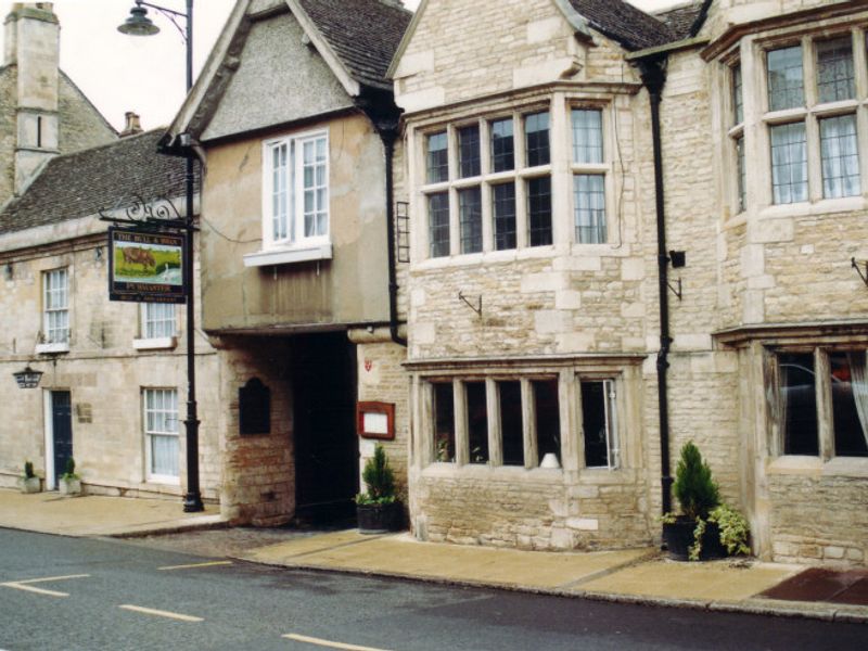 Bull and Swan - Stamford - 2000. (Pub, External). Published on 02-10-2013