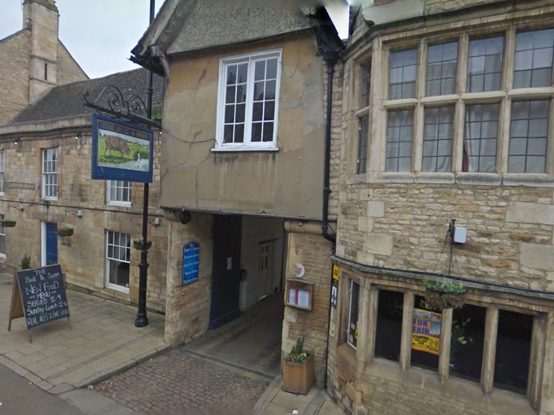 Bull and Swan - Stamford. (Pub, External). Published on 02-10-2013 