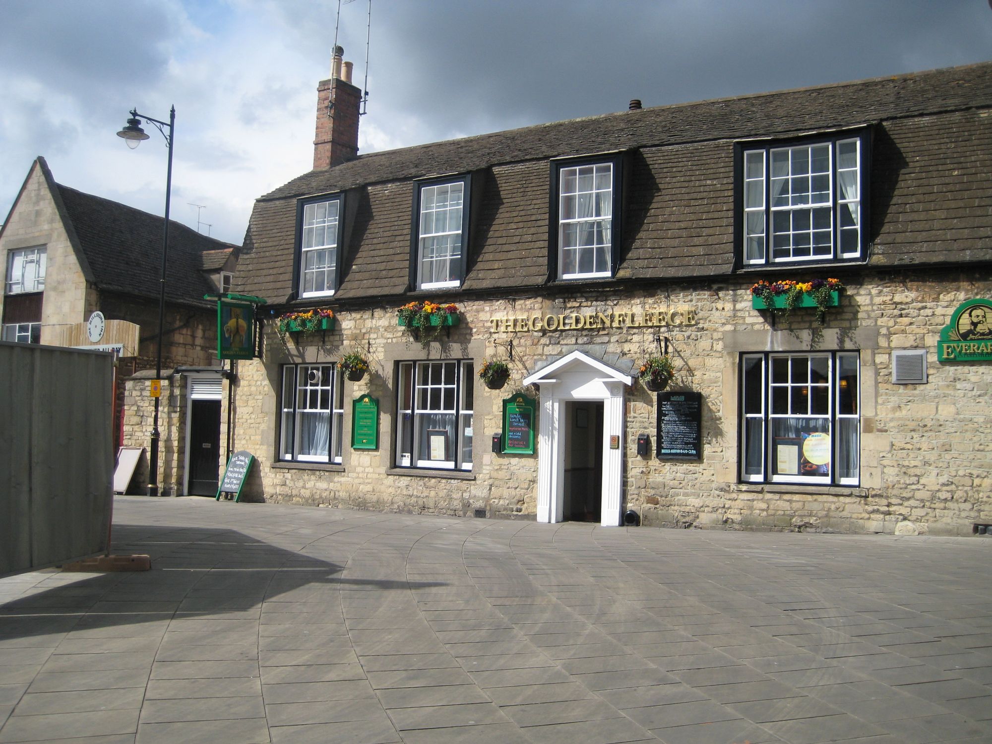 Golden Fleece, Stamford, 2008. (Pub, Key). Published on 15-07-2012