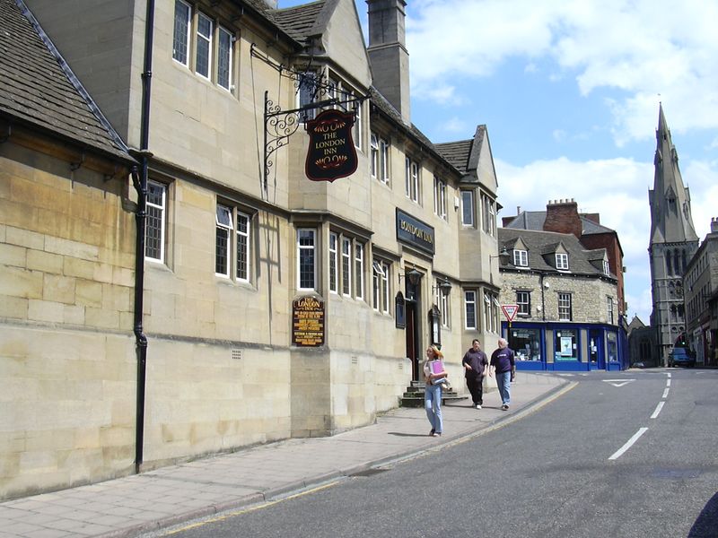 London Inn, Stamford, 2003. (Pub). Published on 15-07-2012