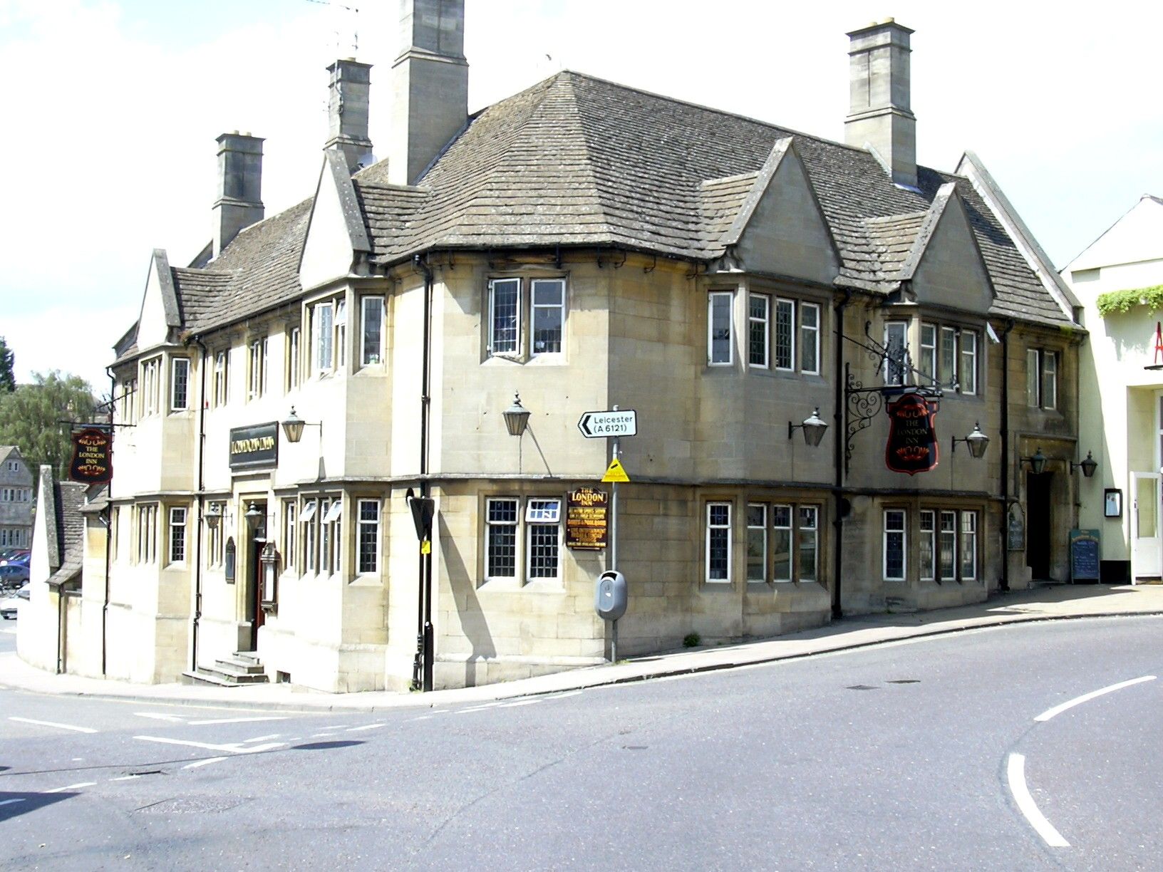 London Inn, Stamford, 2003. (Pub). Published on 15-07-2012